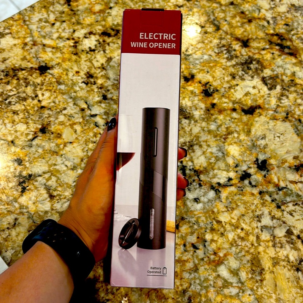 Electric wine opener